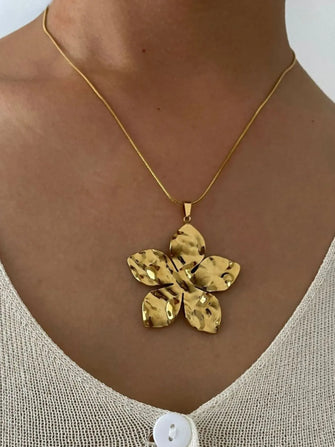 18K Gold-Plated Hammered Flower Pendant Necklace Gold One Size