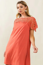 BiBi Crochet Lace Yoke Detailed Wrinkled Dress Casual Dresses
