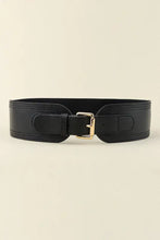 Elastic wide PU belt in caramel brown with gold buckle