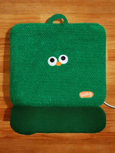 Tappetino elettrico per animali domestici a cartone animato Green Lucky con cuscinetto in peluche, occhi, becco