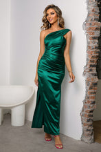 Emerald Green One Shoulder Satin Evening Gown Green