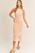 Floral Design Knit Slit Midi Dress in Peach Lt Apricot