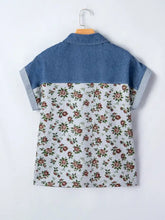 Denim and floral print short-sleeved blouse with collar featuring floral print denim patchwork design