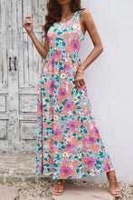 Floral print round neck sleeveless maxi dress with pockets
