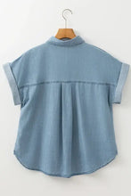 Camicia di jeans donna con tasca applicata e maniche corte piegate, top in denim