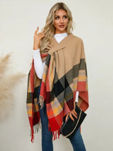 Fringe Contrast Plaid Poncho Woman Outerwear