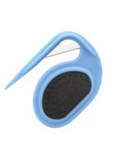 Gentle knot remover pet hair comb with light blue silicone holder