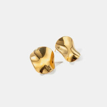 Geometric pleated 18K gold-plated stud earrings with wavy design