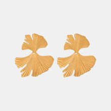 Pair of 18k gold-plated ginkgo biloba design dangle earrings