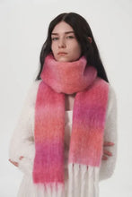 Gradient thermal scarf in pink-orange ombre with white fringe