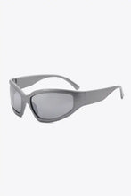 Gray UV400 polycarbonate cat eye sports sunglasses with mirrored lenses
