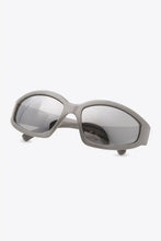Gray UV400 polycarbonate cat eye sports sunglasses with reflective lenses