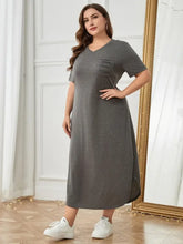 Plus Size Gray V-Neck Short Sleeve T-Shirt Dress with Pocket Dresses