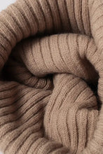 Close-up of ribbed beige fabric in Happy Contrast Beanie