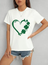 White heart lucky clover round neck short sleeve t-shirt