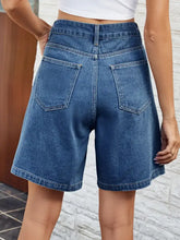 High waist denim shorts with pockets in blue denim