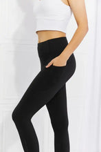 High Waisted Black Active Leggings with Pockets and Reflective Dots Woman Leggings