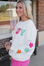 Howdy patch graphic round neck sweatshirt with colorful cowboy lettering