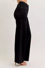 Black judy blue high-waisted wide leg jeans in denim with a straight cut and subtle stitching details