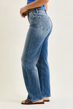 High-rise blue denim judy blue mid rise 90s straight jeans with a straight-leg cut and frayed hems
