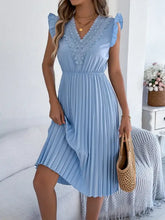 Lace Detail Ruffled Cap Sleeve Pleated Dress Casual Dresses