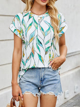Leaf Patterned Womens T Shirt in Stretch Rayon Blend