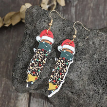 Weihnachtliche Ohrstecker aus Legierung mit Leopardenmuster, Weihnachtsmannmütze und Schal