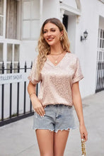 Leopard print curved hem satin V-neck short sleeve top