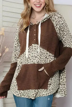 Leopard ribbed patchwork drawstring hoodie in brown waffle-knit texture