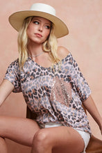 Leopard Stripe Printed Jersey V-Neck Top with Sequin Pocket BLUSH COMBO