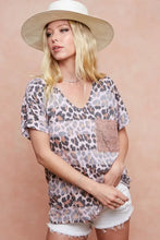 Leopard Stripe Printed Jersey V-Neck Top with Sequin Pocket Woman T Shirts
