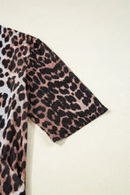 Leopard wrapped V-neck slim short sleeve top, slightly stretchy