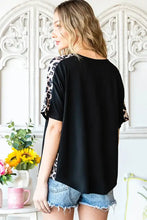 Black short-sleeved girls round neck T-shirt with leopard print side panels