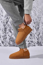 Mens Letter M suede round toe slippers with brown faux fur lining