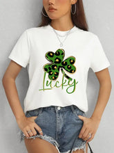 Lucky clover round neck short sleeve t-shirt with green shamrock print