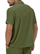 Men’s plus size olive green short-sleeved collared button-up shirt made of breathable fabric for casual wear