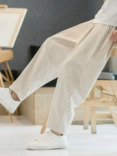 Mens plus size cropped straight pants in basic style with white sneakers