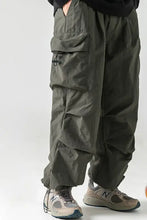 Mens plus size elastic waist pants in dark green with cargo pockets