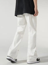 White wide-leg denim men’s plus size loose fit jeans with relaxed fit and subtle stitching details