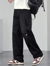 Men’s plus size black wide leg jeans with relaxed fit and visible side cargo pockets in wide leg style