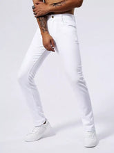 Men’s white denim straight leg jeans with slim fit and classic five-pocket design for versatile wear