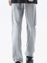 Men’s vintage wash light-wash denim jeans with a loose fit and relaxed straight-leg cut vintage wash loose style