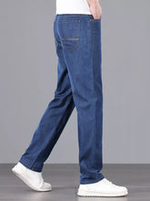 Men’s wash straight leg comfort jeans in blue denim with classic straight-leg cut and visible stitching details