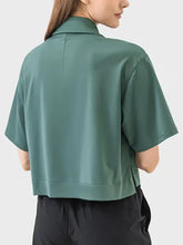 Green satin Millennia blouse with short sleeves, collar, shoulder seam
