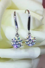 Boucles d'oreilles pendantes en argent sterling au design minimaliste avec moissanite de 1 carat
