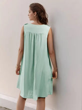 Mint Green Sleeveless Buttoned Ruched Dress Casual Dresses