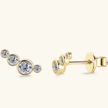 Guldörhängen med klättrande design och 5 infattade diamanter i sterlingsilverstift