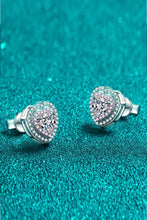 Orecchini a bottone a forma di cuore in moissanite