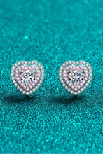Orecchini a lobo a forma di cuore in argento sterling con moissanite scintillante