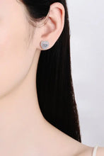 Orecchini a bottone a forma di cuore in moissanite in argento sterling con pietre trasparenti